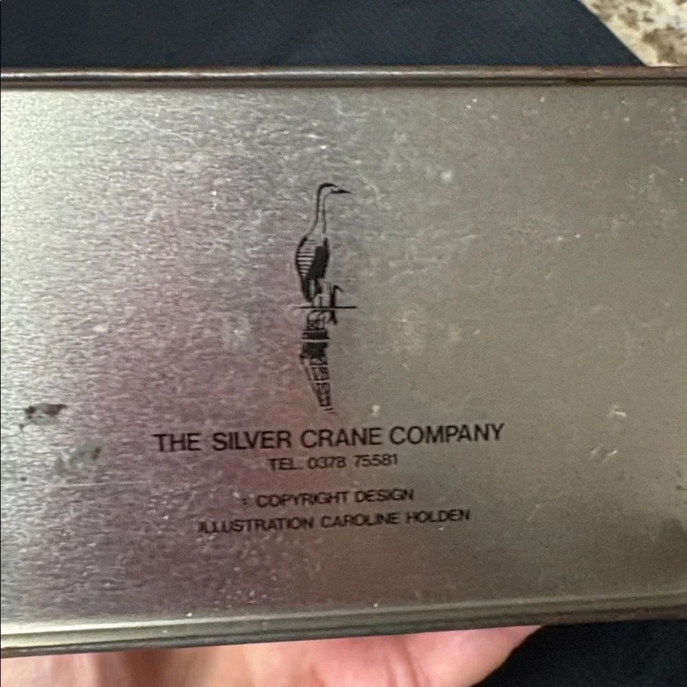 Vintage Hinged Tin Box - Picture 5 of 7